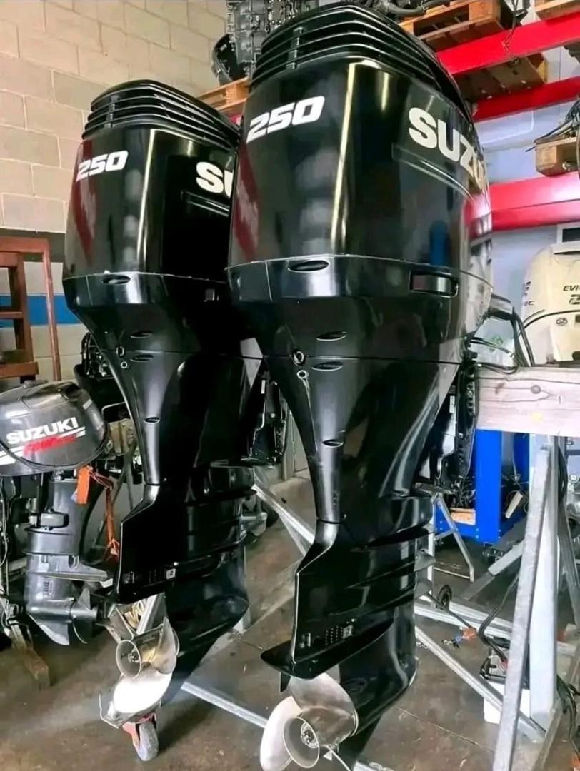 Twin 2019 Suzuki 250HP Outboards
